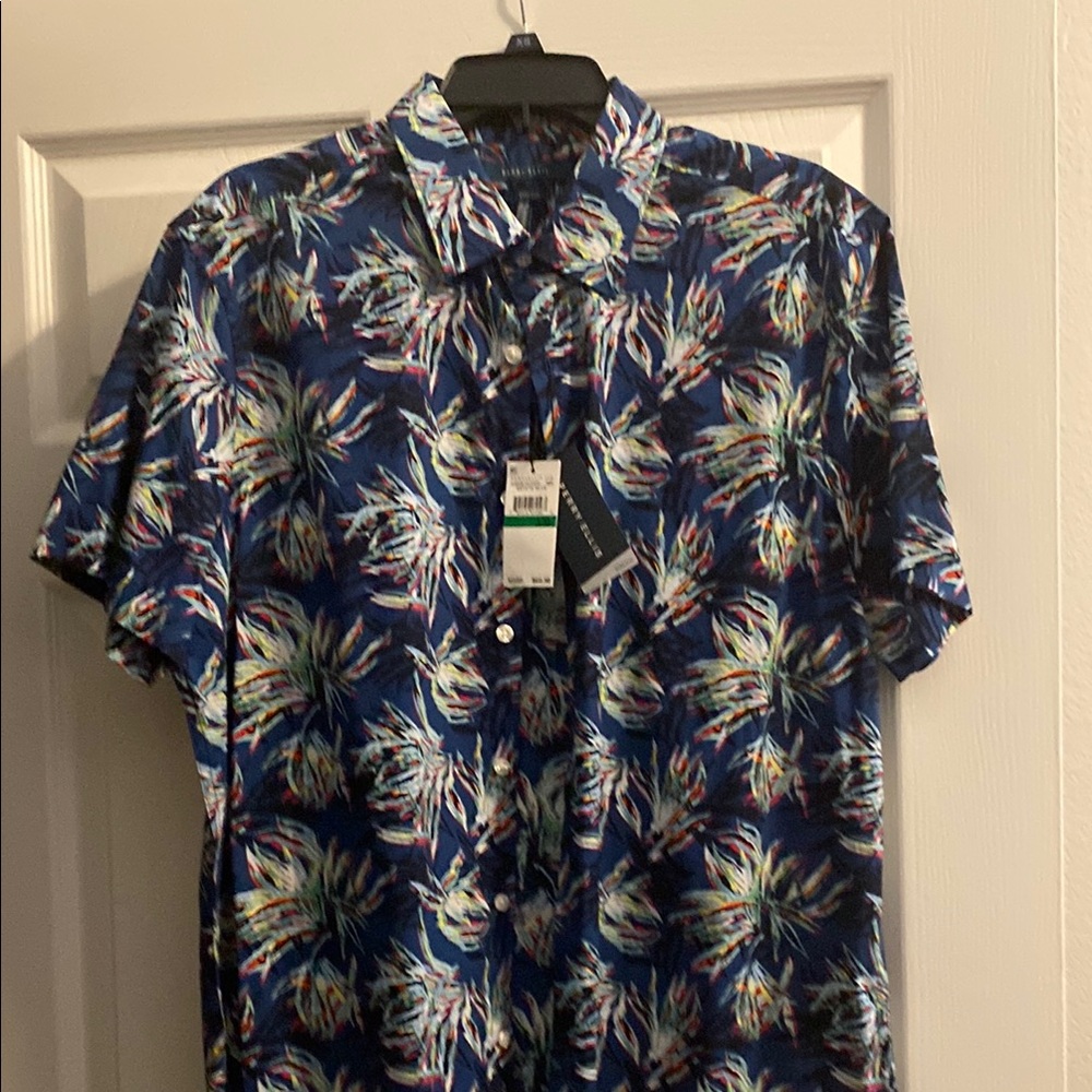 Perry Ellis Blue Casual Button Down Shirt with Tropical Print
